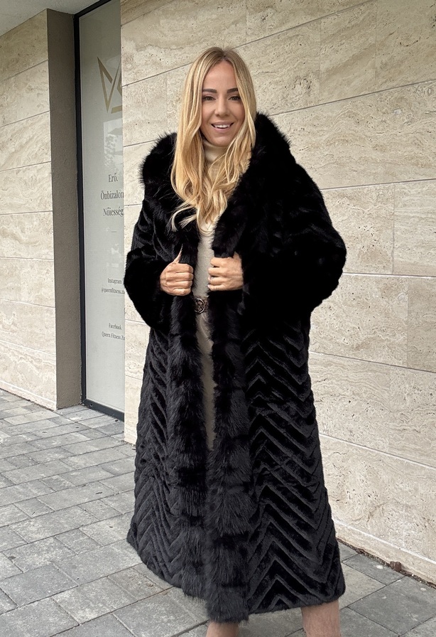 Hilda szőrmekabát fekete – Innova Fashion